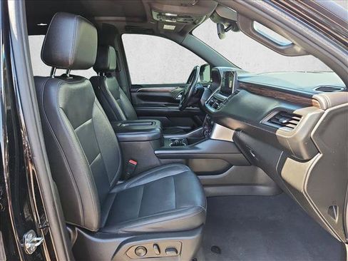 Used 2023 Chevrolet Suburban Z71 w/ Luxury Package AWD/4WD image 27