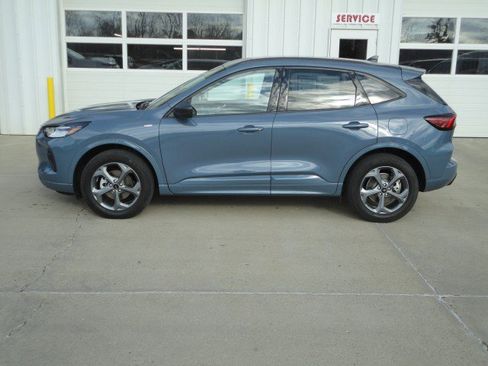 Used 2024 Ford Escape ST-Line image 1