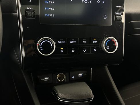 Used 2023 Hyundai Santa Cruz Night image 17