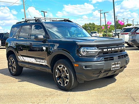 Used 2023 Ford Bronco Sport Outer Banks w/ Tech Package AWD/4WD image 10