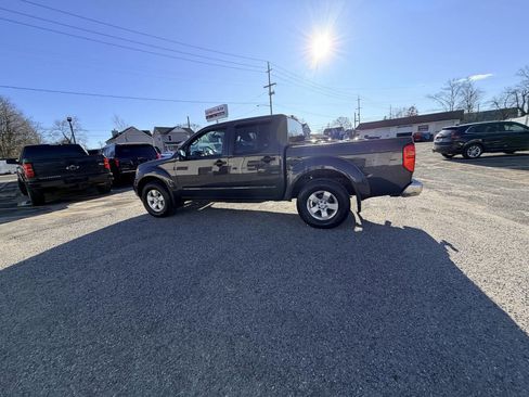 Used 2012 Nissan Frontier SV image 14