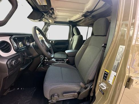 New 2026 Jeep Gladiator Sport AWD/4WD image 22