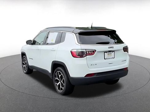 Used 2025 Jeep Compass Limited AWD/4WD image 11