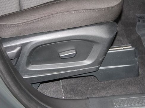 Used 2023 Ford Explorer XLT AWD/4WD image 27