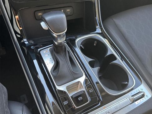 Used 2023 Kia Carnival SX FWD image 20