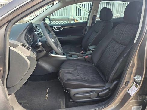 Used 2017 Nissan Sentra SV FWD image 18
