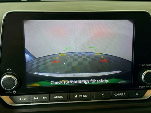 Used 2022 Nissan Rogue SV FWD image 19