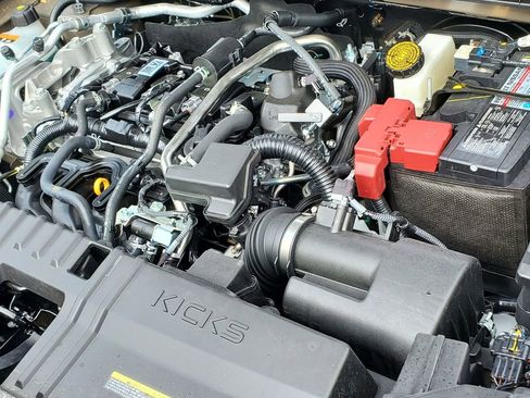 New 2026 Nissan Kicks SV image 8