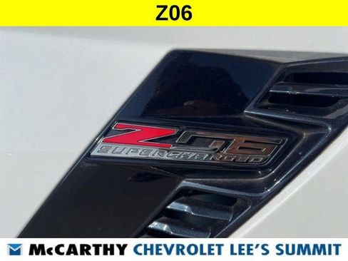 Used 2016 Chevrolet Corvette Z06 w/ 3LZ Preferred Equipment Group image 19
