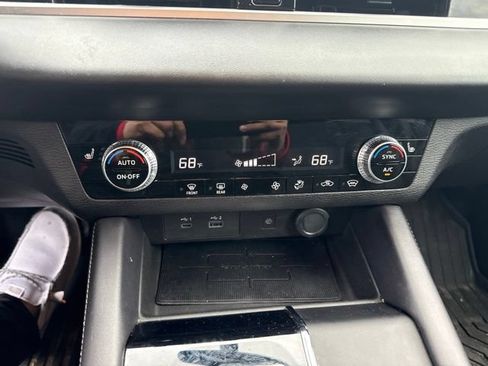 Used 2024 Mitsubishi Outlander SE AWD/4WD image 12