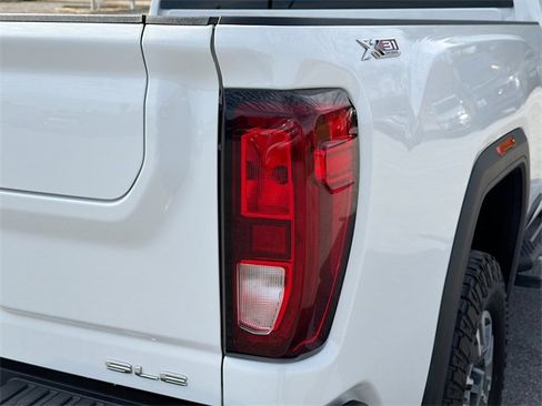 Used 2021 GMC Sierra 2500 SLE w/ SLE Value Package; image 10