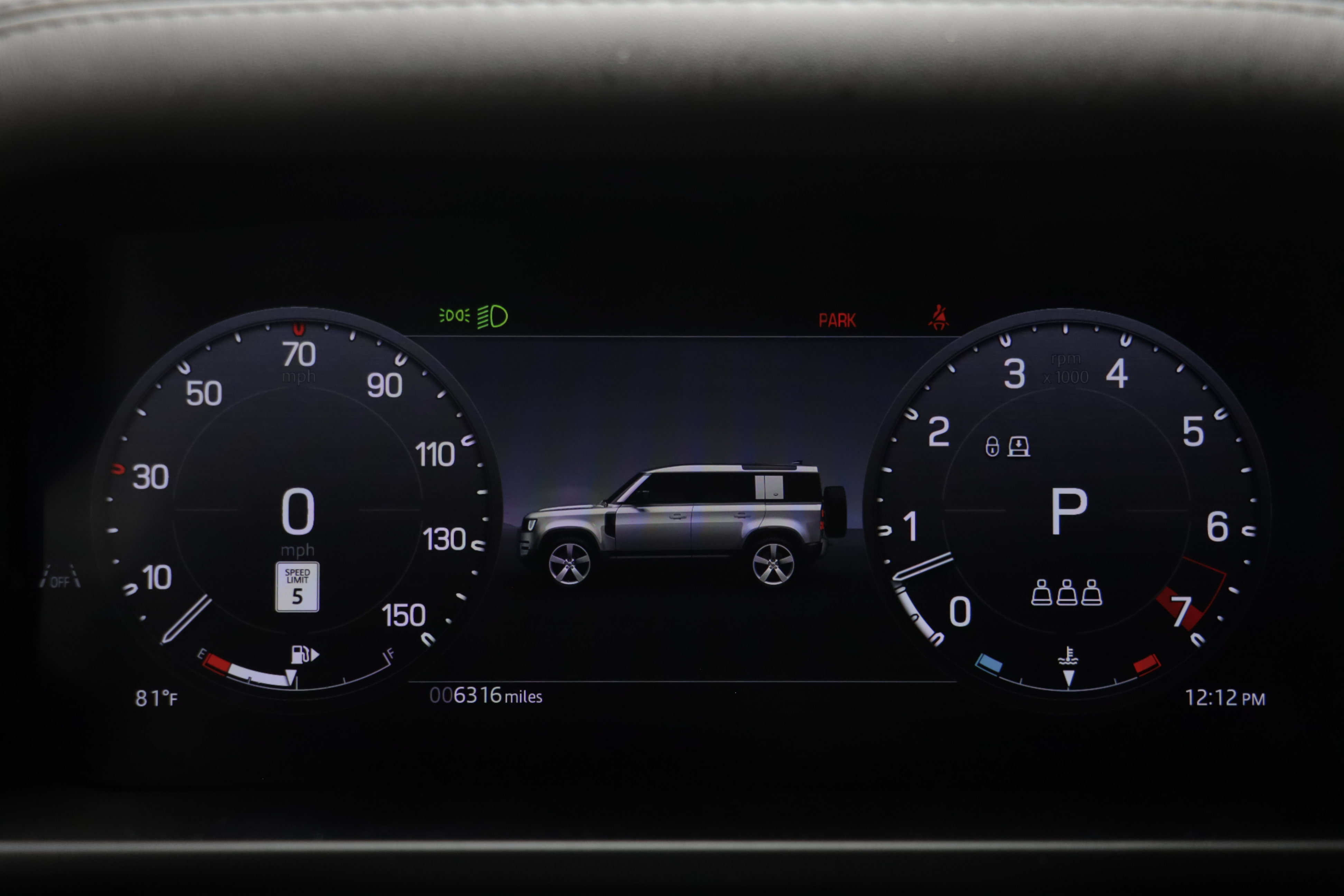 Certified 2025 Land Rover Defender 110 V8 AWD/4WD image 8