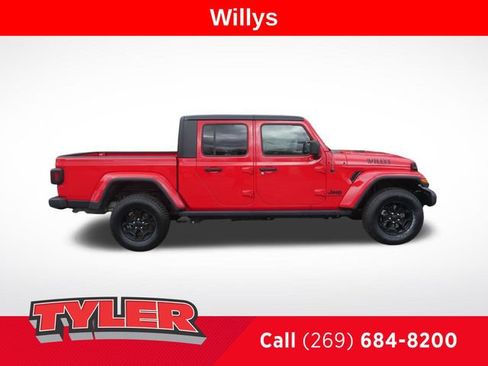 Used 2022 Jeep Gladiator Sport AWD/4WD image 9