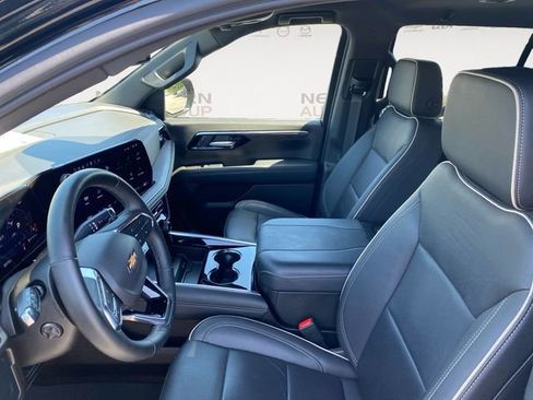 Used 2025 Chevrolet Tahoe Premier AWD/4WD image 9