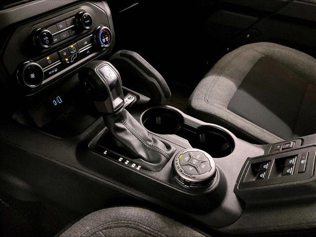 Used 2022 Ford Bronco 4-Door w/ Sasquatch Package AWD/4WD image 16