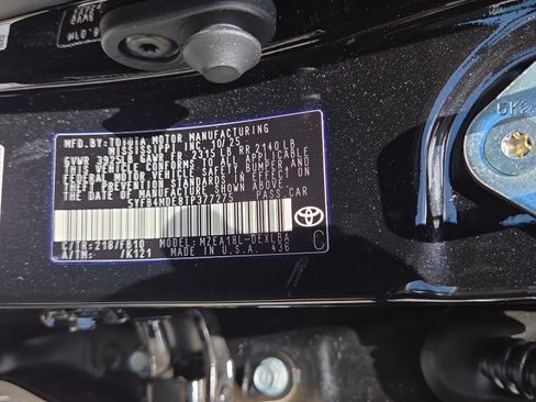 Used 2026 Toyota Corolla LE FWD image 25
