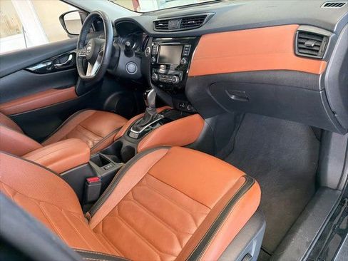 Used 2019 Nissan Rogue SL w/ Premium Package FWD image 14