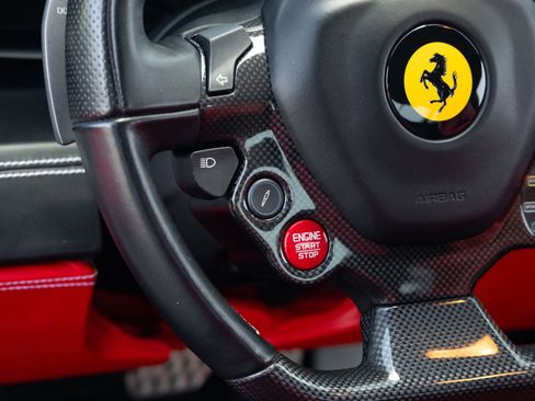 Used 2017 Ferrari 488 GTB RWD image 40