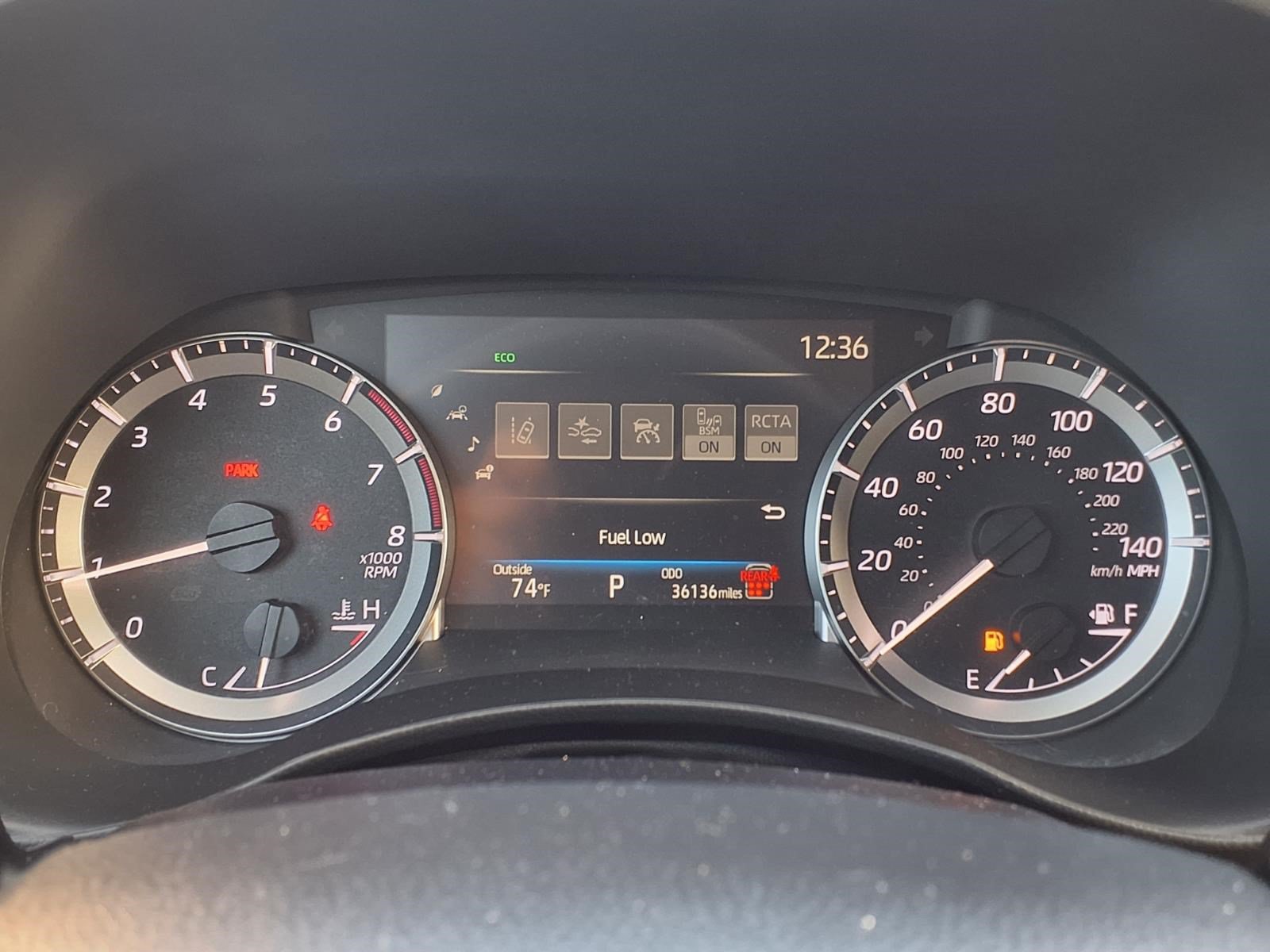 Used 2025 Toyota Highlander LE FWD image 26