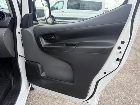Used 2020 Nissan NV200 S FWD image 25
