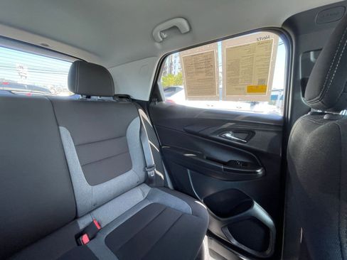 Used 2025 Chevrolet TrailBlazer LT image 38