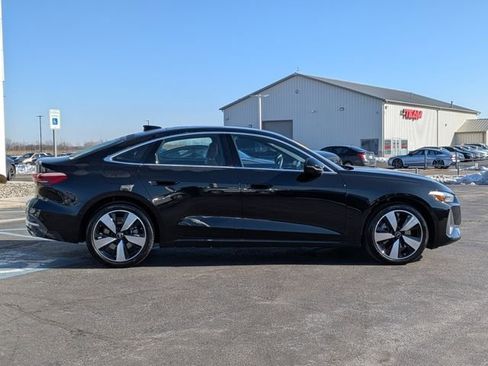 Used 2025 Audi A5 2.0T Premium w/ Convenience Package image 8