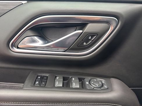 Used 2023 GMC Yukon SLT w/ Max Trailering Package image 19