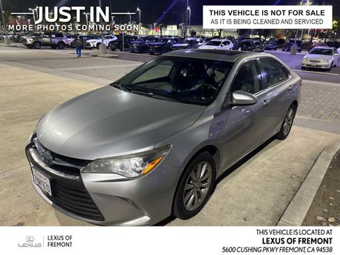 Used 2015 Toyota Camry LE image 1