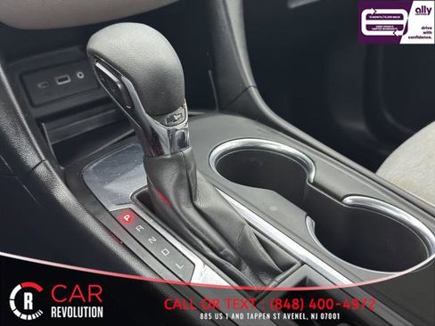 Used 2022 Chevrolet Equinox LS image 35