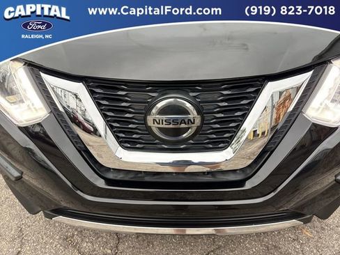 Used 2018 Nissan Rogue S image 10