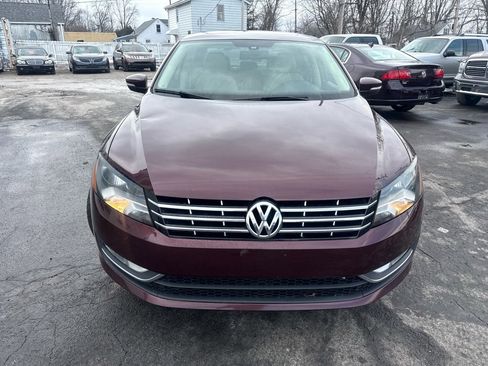 Used 2014 Volkswagen Passat TDI SEL Premium image 2