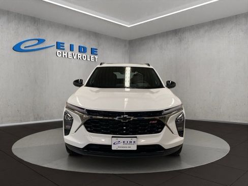 New 2026 Chevrolet Trax RS image 8