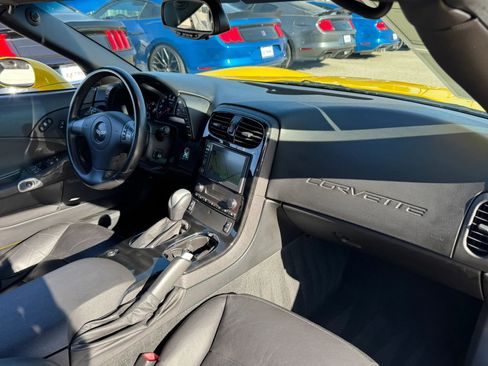 Used 2008 Chevrolet Corvette Coupe w/ Preferred Equipment Group RWD image 23
