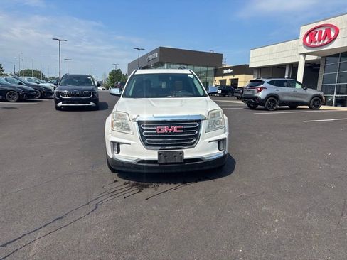 Used 2016 GMC Terrain SLT w/ Open Road Package AWD/4WD image 2