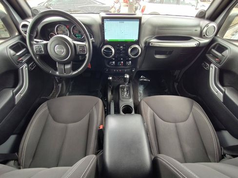 Used 2014 Jeep Wrangler Unlimited Sahara w/ Max Tow Package AWD/4WD image 42