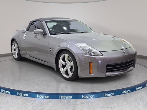 Used 2008 Nissan 350Z Enthusiast RWD image 4