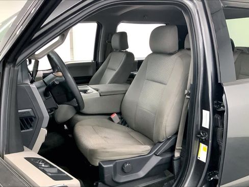 Used 2015 Ford F150 XLT AWD/4WD image 7
