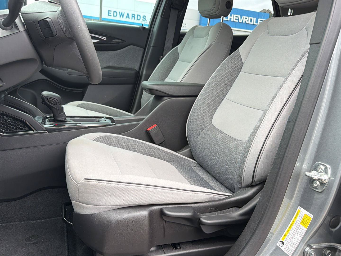 Used 2025 Chevrolet TrailBlazer LT w/ Driver Confidence Package FWD image 8