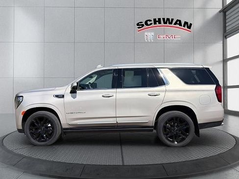 Used 2022 GMC Yukon Denali w/ Denali Premium Package AWD/4WD image 7