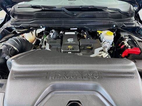 Used 2024 RAM 3500 Limited AWD/4WD image 28