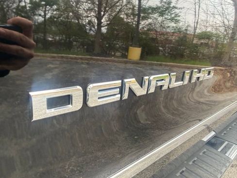 Used 2018 GMC Sierra 2500 Denali w/ Duramax Plus Package image 12