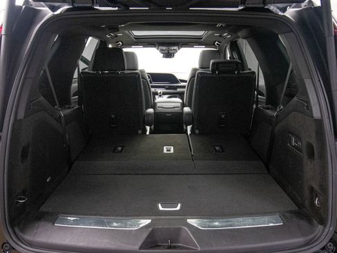 Used 2024 Cadillac Escalade Sport AWD/4WD image 37