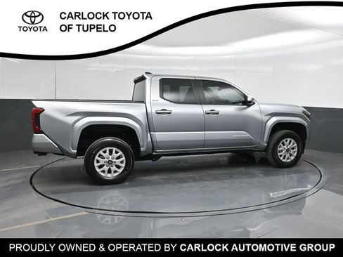 Used 2024 Toyota Tacoma SR5 RWD image 4