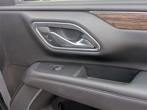 Used 2021 Chevrolet Suburban Premier w/ Premium Package image 39