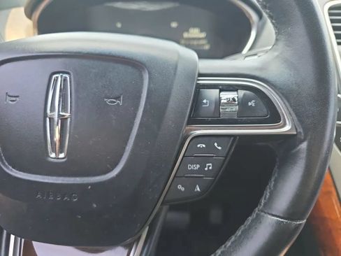 Used 2019 Lincoln Nautilus Reserve FWD image 20