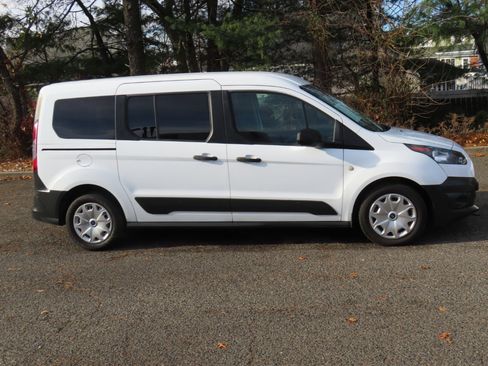 Used 2018 Ford Transit Connect XL image 4