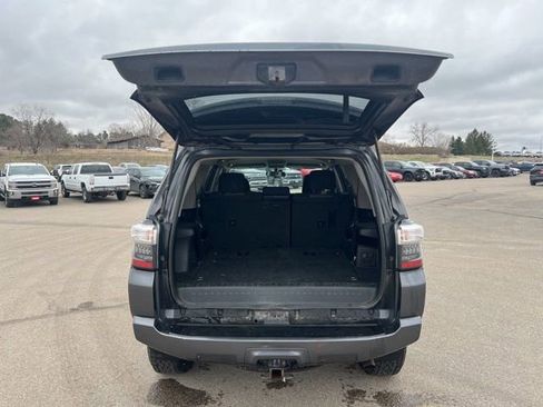 Used 2014 Toyota 4Runner SR5 AWD/4WD image 22
