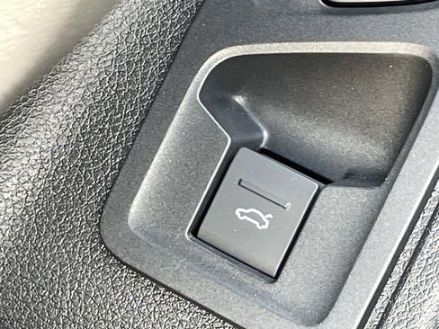 Certified 2023 Audi Q3 2.0T Premium Plus w/ Premium Plus Package image 18