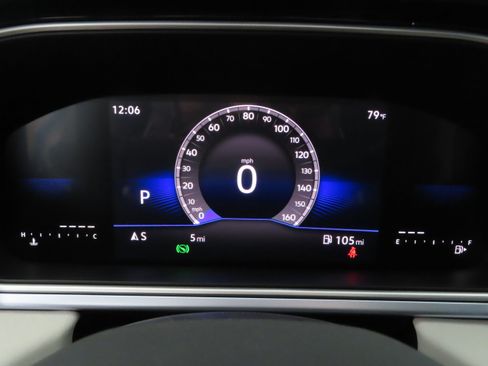 New 2026 Volkswagen Taos SE FWD image 11