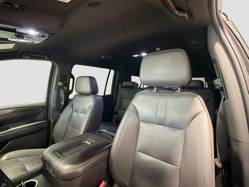 Certified 2022 Chevrolet Suburban RST w/ Luxury Package AWD/4WD image 21